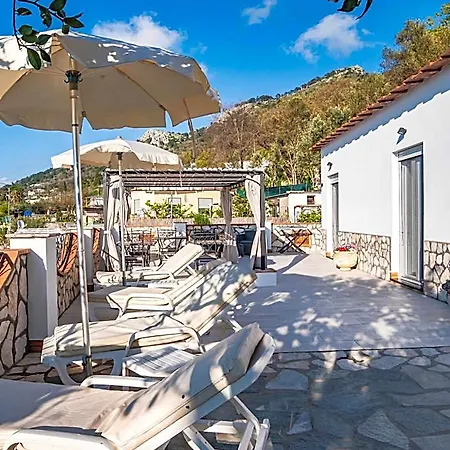 Acomodação com café da manhã  Casa Astra Anacapri (Isola di Capri)