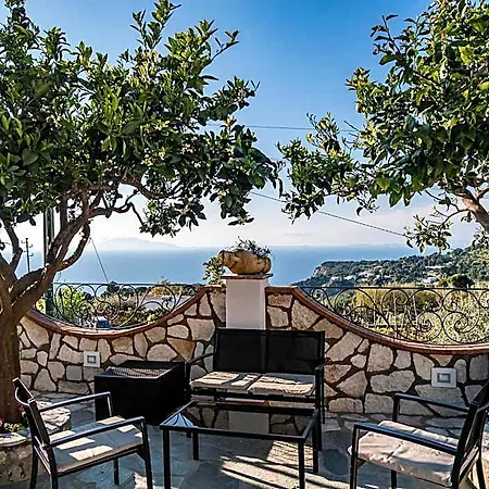 Casa Astra 4*