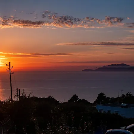 Couette-café Casa Astra 4*